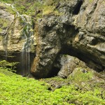 Závojový vodopád v boční dolince Vrátná